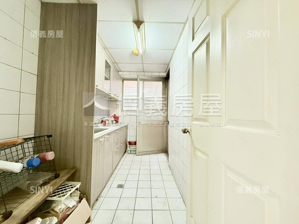 北屯大四房露臺戶房屋室內格局與周邊環境