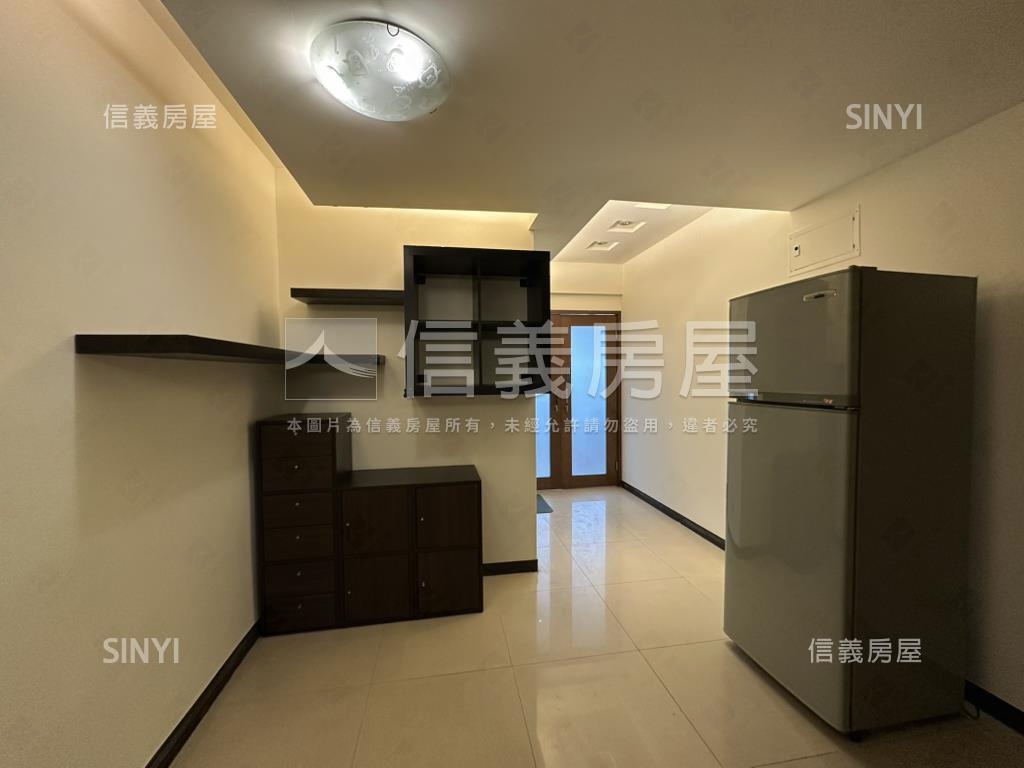 專任捷運美妝靈活大空間房屋室內格局與周邊環境