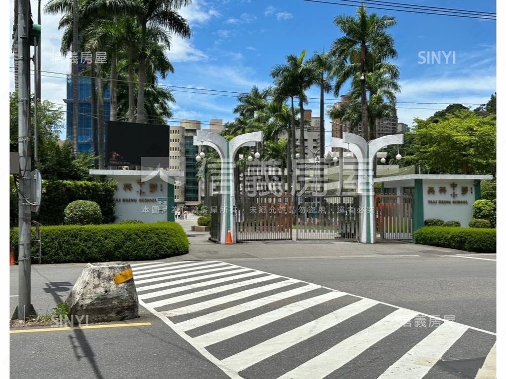 青耘頂樓雙面採光美屋房屋室內格局與周邊環境