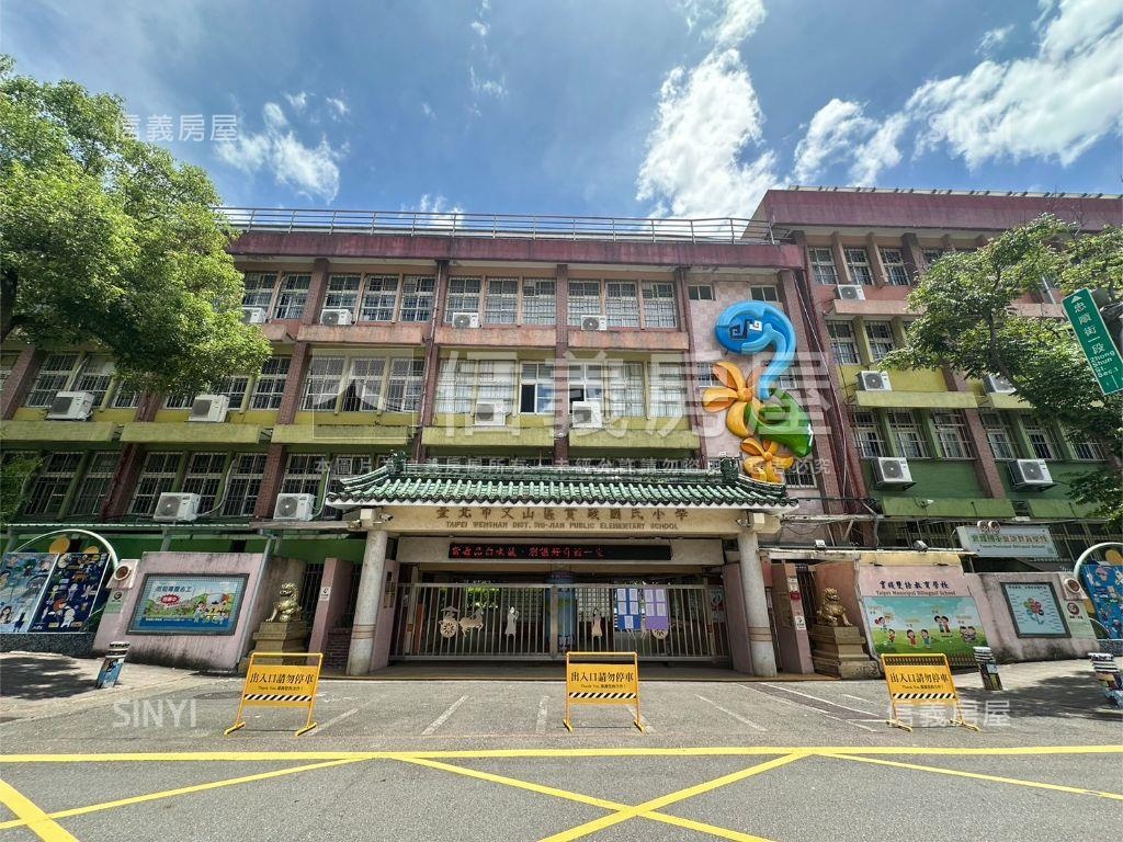 青耘頂樓雙面採光美屋房屋室內格局與周邊環境