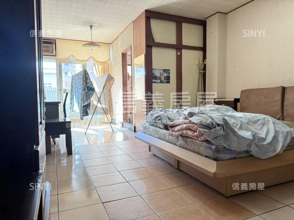近台中車站吃市金透店房屋室內格局與周邊環境
