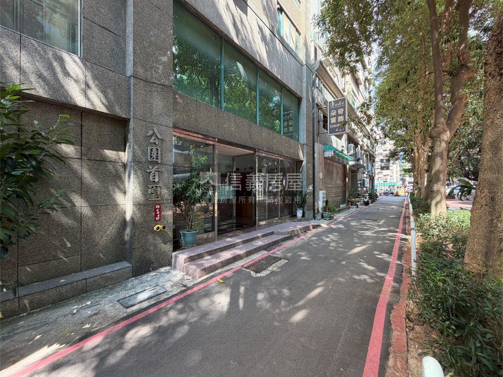 縣政府公園第一排四房靜宅房屋室內格局與周邊環境