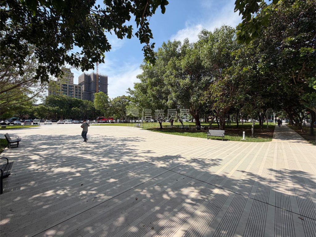 縣政府公園第一排四房靜宅房屋室內格局與周邊環境