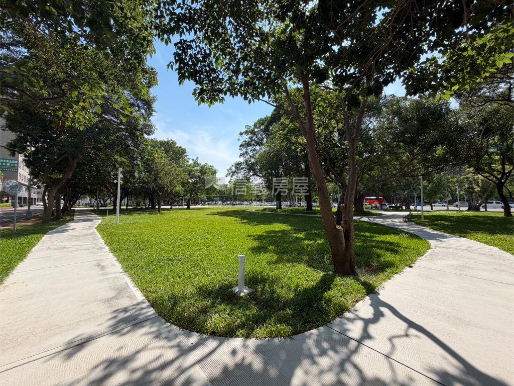 縣政府公園第一排四房靜宅房屋室內格局與周邊環境
