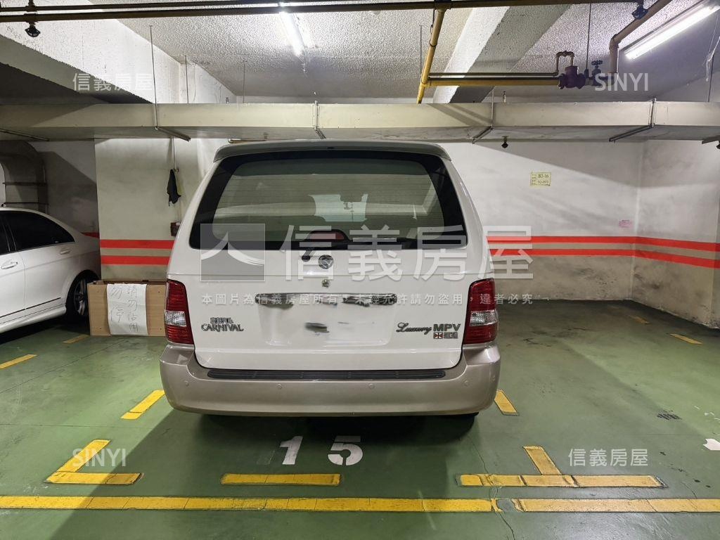 綠園道旁三房平車大空間房屋室內格局與周邊環境