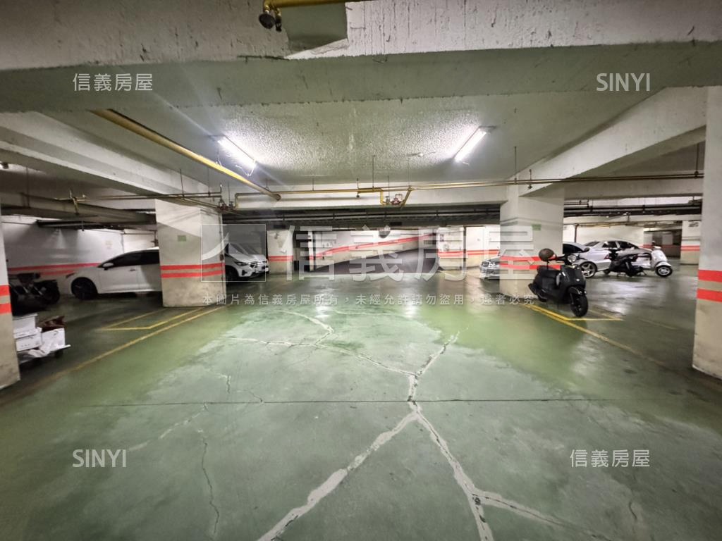 綠園道旁三房平車大空間房屋室內格局與周邊環境
