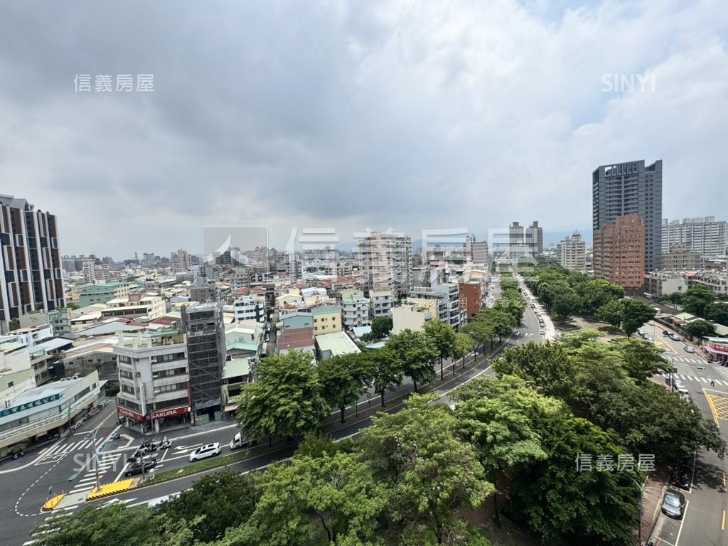 綠園道旁三房平車大空間房屋室內格局與周邊環境