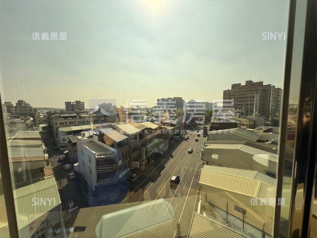 角窗收租店宿透天房屋室內格局與周邊環境