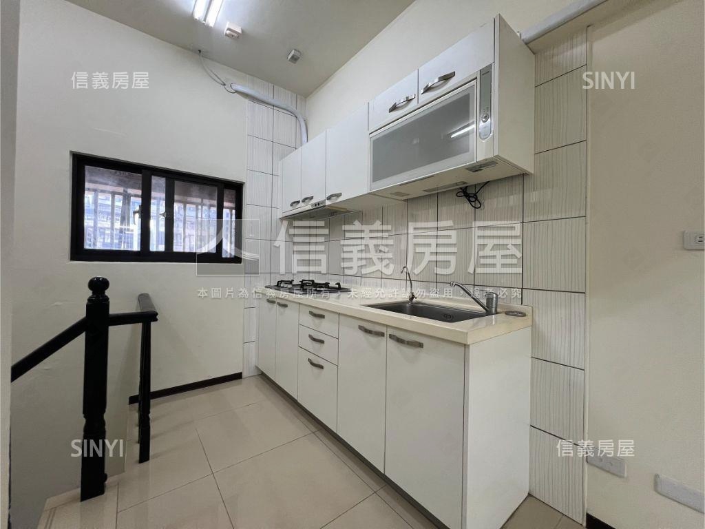 左岸高第樓店房屋室內格局與周邊環境