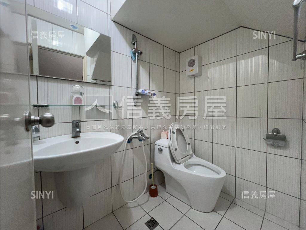 左岸高第樓店房屋室內格局與周邊環境