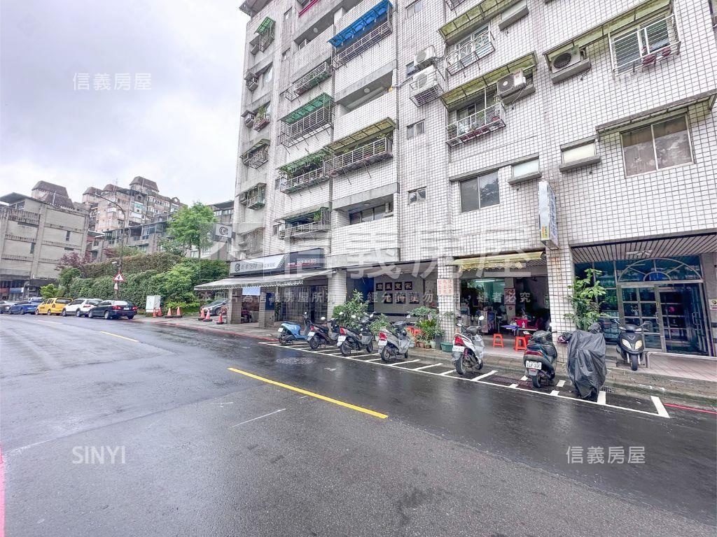 暖暖優質學區金店面房屋室內格局與周邊環境