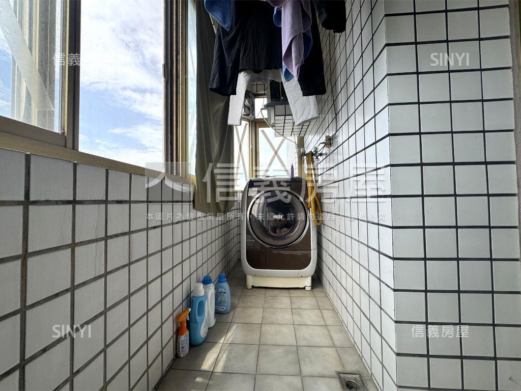 近公園三房車位房屋室內格局與周邊環境