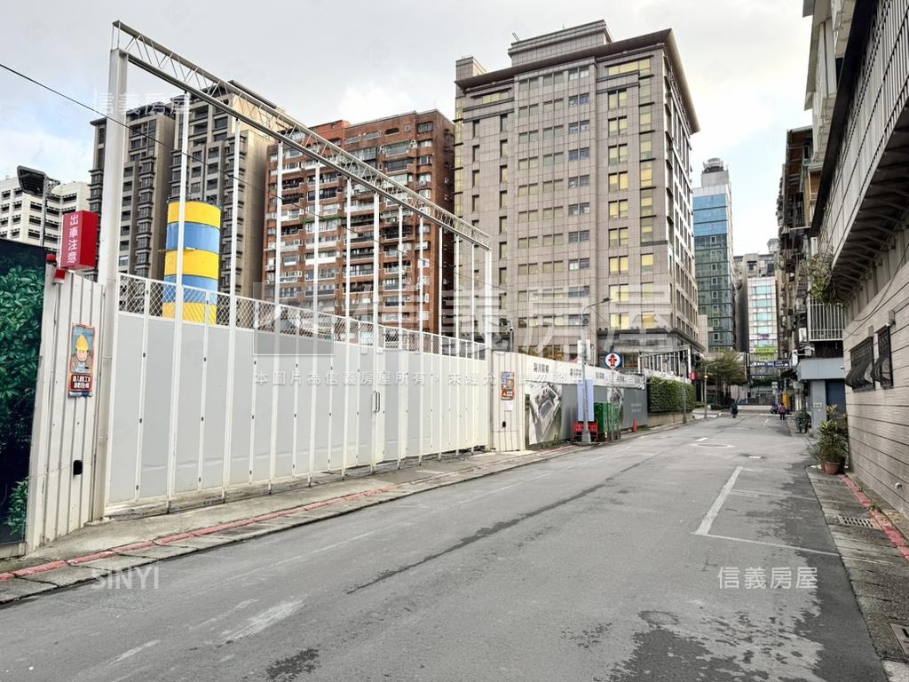 南京三民公寓３樓大土持房屋室內格局與周邊環境