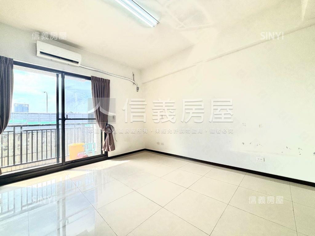 大面寬雙車透店房屋室內格局與周邊環境