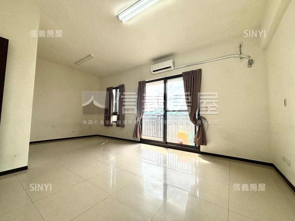 大面寬雙車透店房屋室內格局與周邊環境