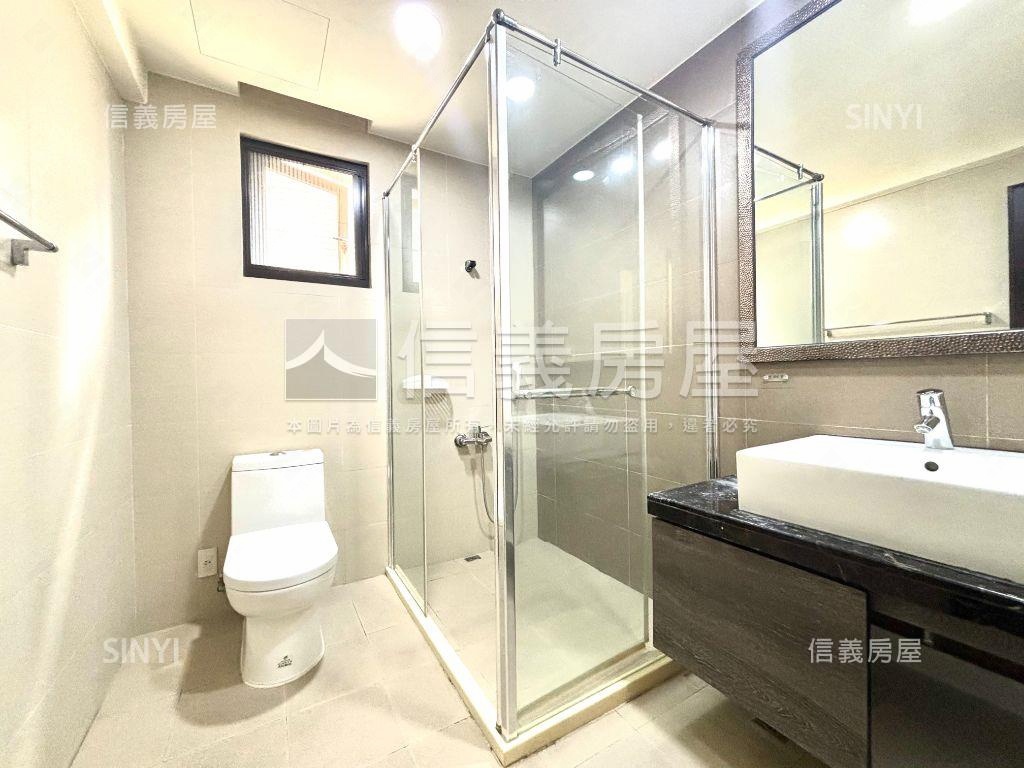 大面寬雙車透店房屋室內格局與周邊環境