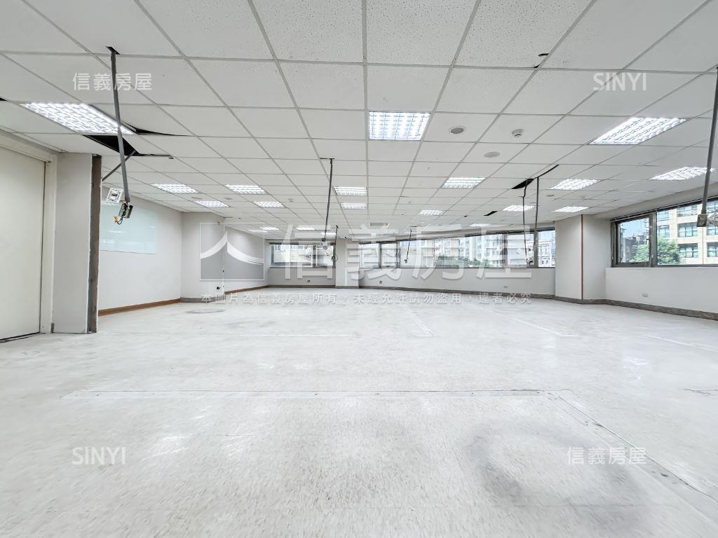 信義世貿三角間商辦大樓房屋室內格局與周邊環境