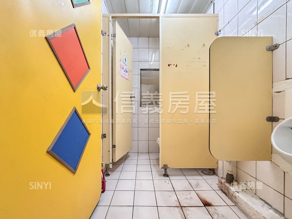 信義世貿三角間商辦大樓房屋室內格局與周邊環境