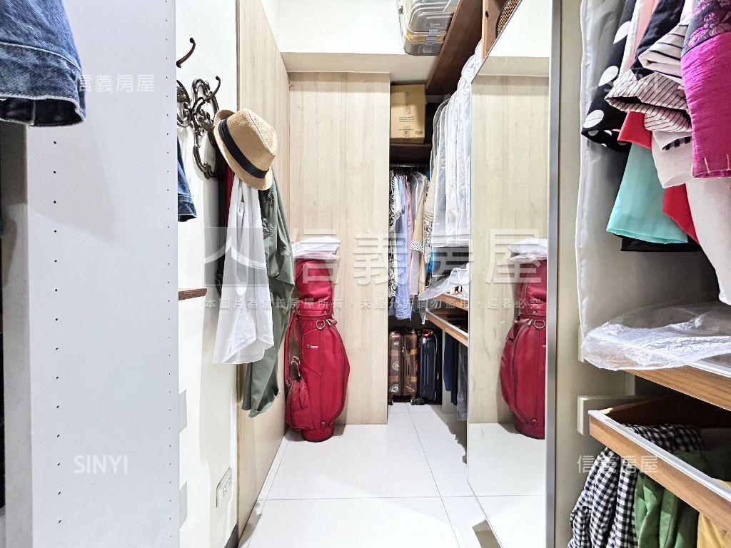 施華洛奇民視商圈三房房屋室內格局與周邊環境