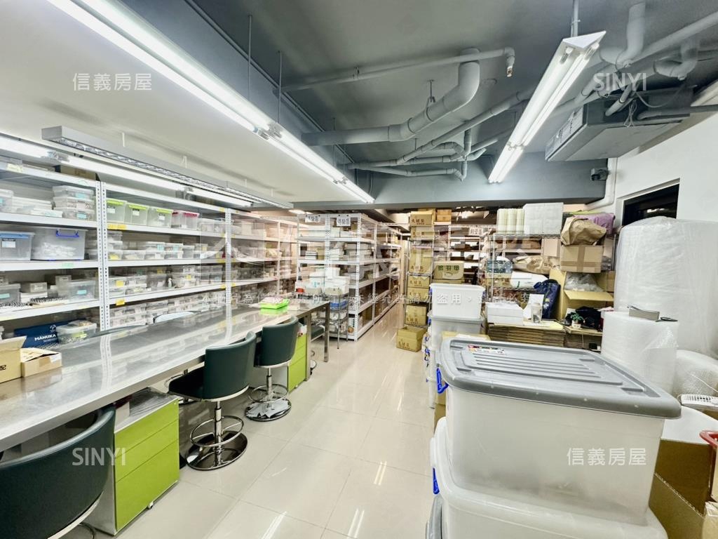 大直面寬黃金雙店面附平車房屋室內格局與周邊環境