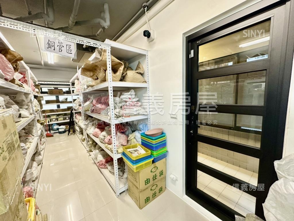 大直面寬黃金雙店面附平車房屋室內格局與周邊環境