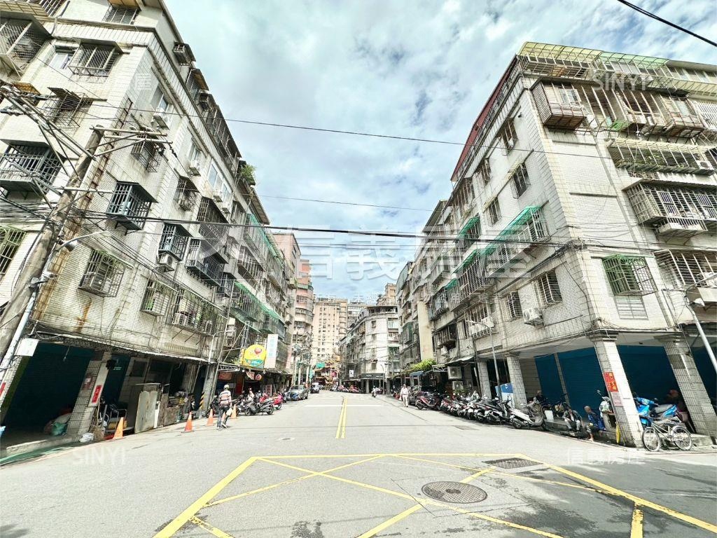 公園旁～溫馨的家房屋室內格局與周邊環境