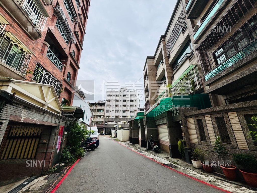 英明稀有精美車墅房屋室內格局與周邊環境