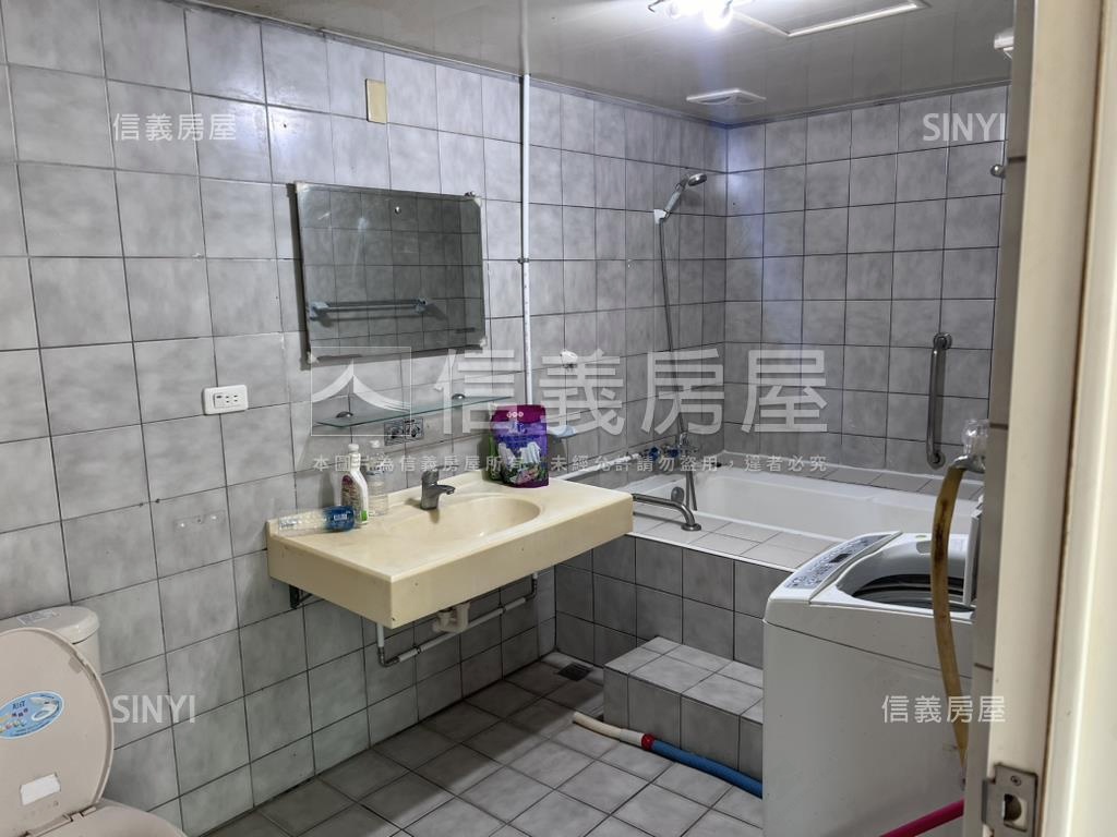 近未來捷運站採光屋房屋室內格局與周邊環境
