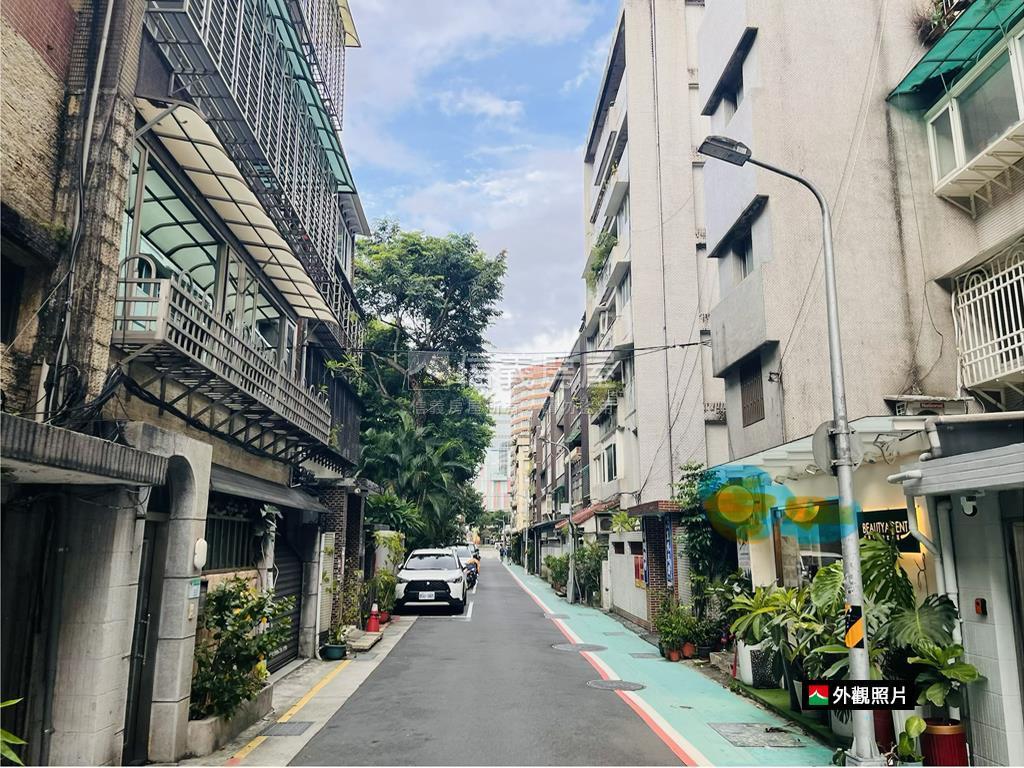 東區國館時尚產業金店面房屋室內格局與周邊環境