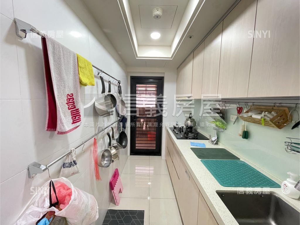 經國重劃區三房車位房屋室內格局與周邊環境