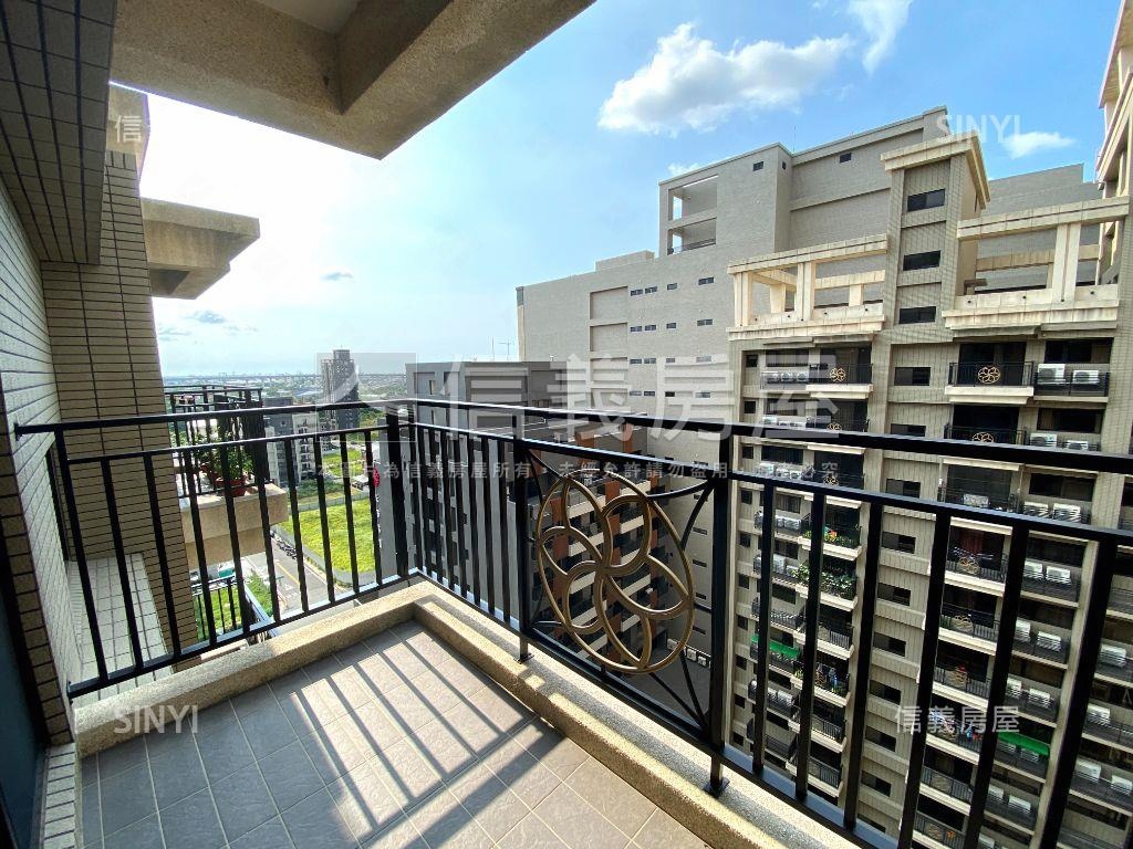 經國重劃區三房車位房屋室內格局與周邊環境