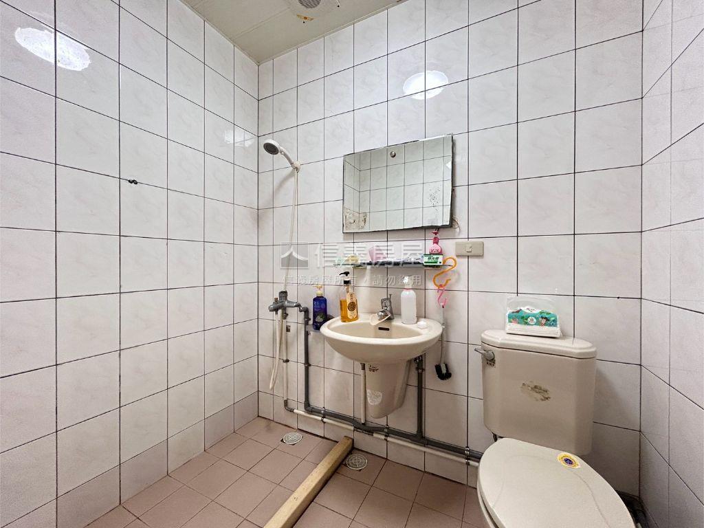 大坪林捷運低總價兩房美居房屋室內格局與周邊環境