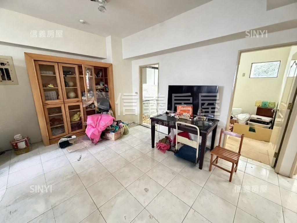 陽光山莊★三房邊間附車位房屋室內格局與周邊環境