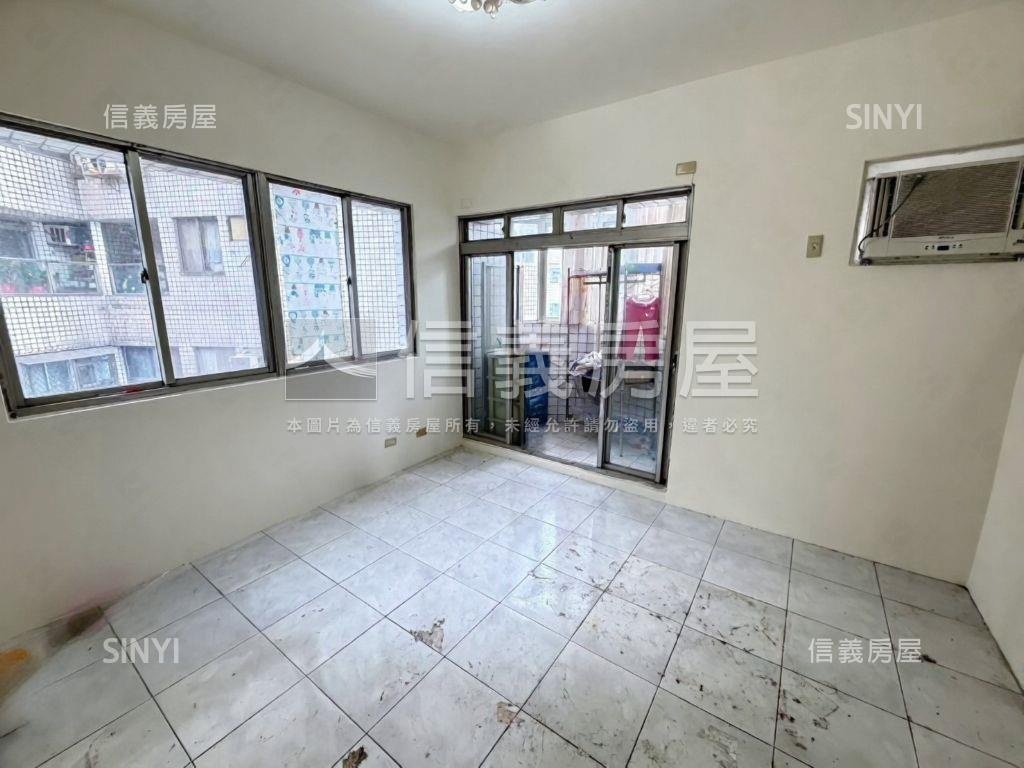 陽光山莊★三房邊間附車位房屋室內格局與周邊環境