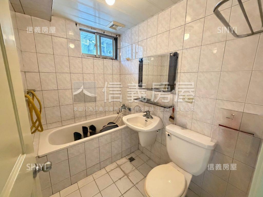 陽光山莊★三房邊間附車位房屋室內格局與周邊環境