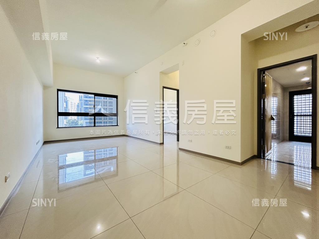 峰左岸。面中庭清幽三房房屋室內格局與周邊環境