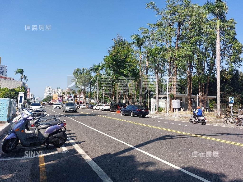 近車站面公園電梯三房房屋室內格局與周邊環境