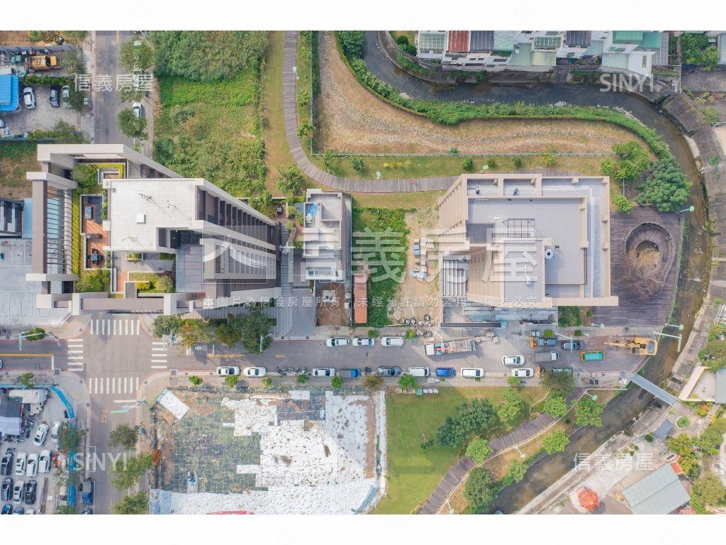 北屯機捷大面寬土地房屋室內格局與周邊環境