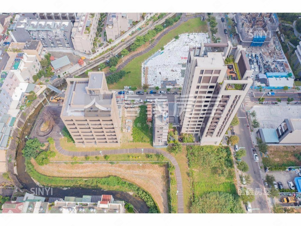 北屯機捷大面寬土地房屋室內格局與周邊環境