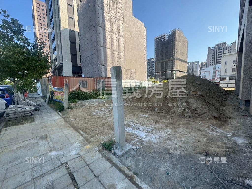 北屯機捷大面寬土地房屋室內格局與周邊環境