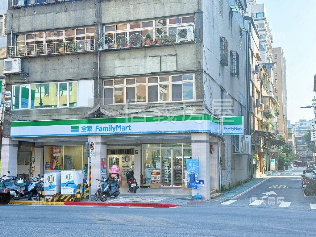 圓山雙層華廈賞星星房屋室內格局與周邊環境