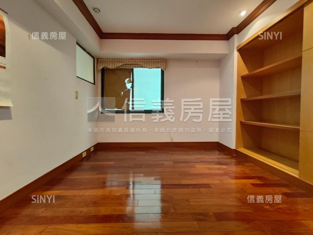 靜巷名廬正樓中樓四房房屋室內格局與周邊環境