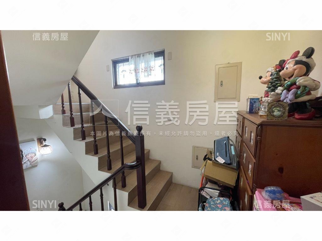７４內震後豐樂邊間臨路墅房屋室內格局與周邊環境