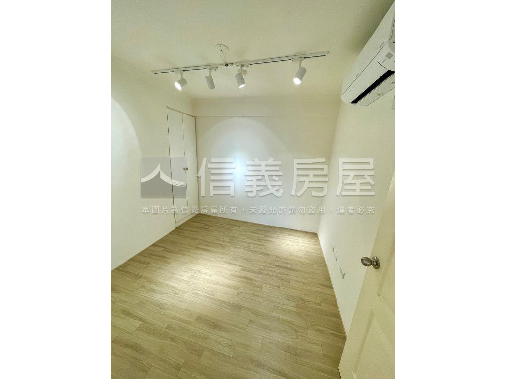 樹孝商圈低總價三房平車房屋室內格局與周邊環境