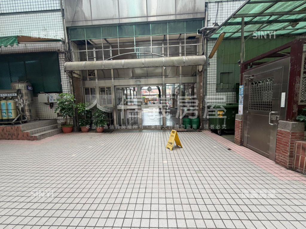 樹孝商圈低總價三房平車房屋室內格局與周邊環境