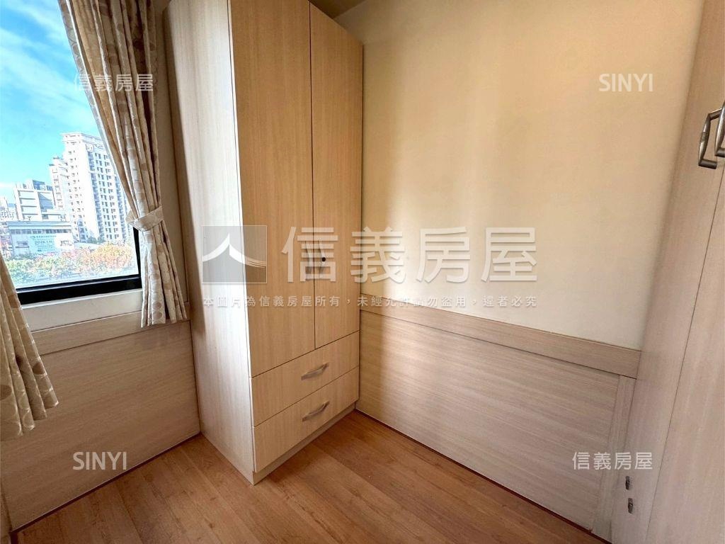 公園首排視野戶三房雙車位房屋室內格局與周邊環境