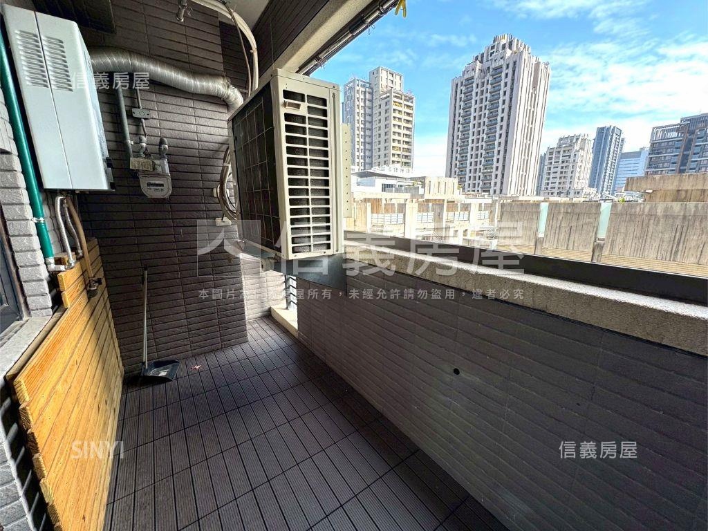 公園首排視野戶三房雙車位房屋室內格局與周邊環境