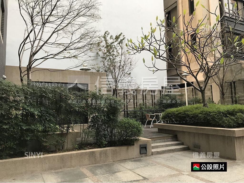 公園首排視野戶三房雙車位房屋室內格局與周邊環境