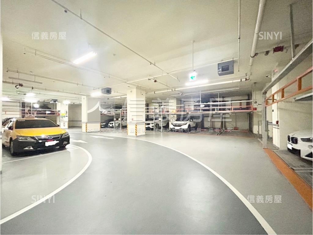 成家２房車位˙墨濤院房屋室內格局與周邊環境