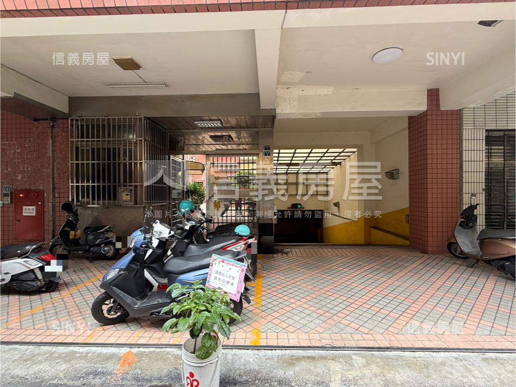 鬧中取靜，離塵不離城房屋室內格局與周邊環境